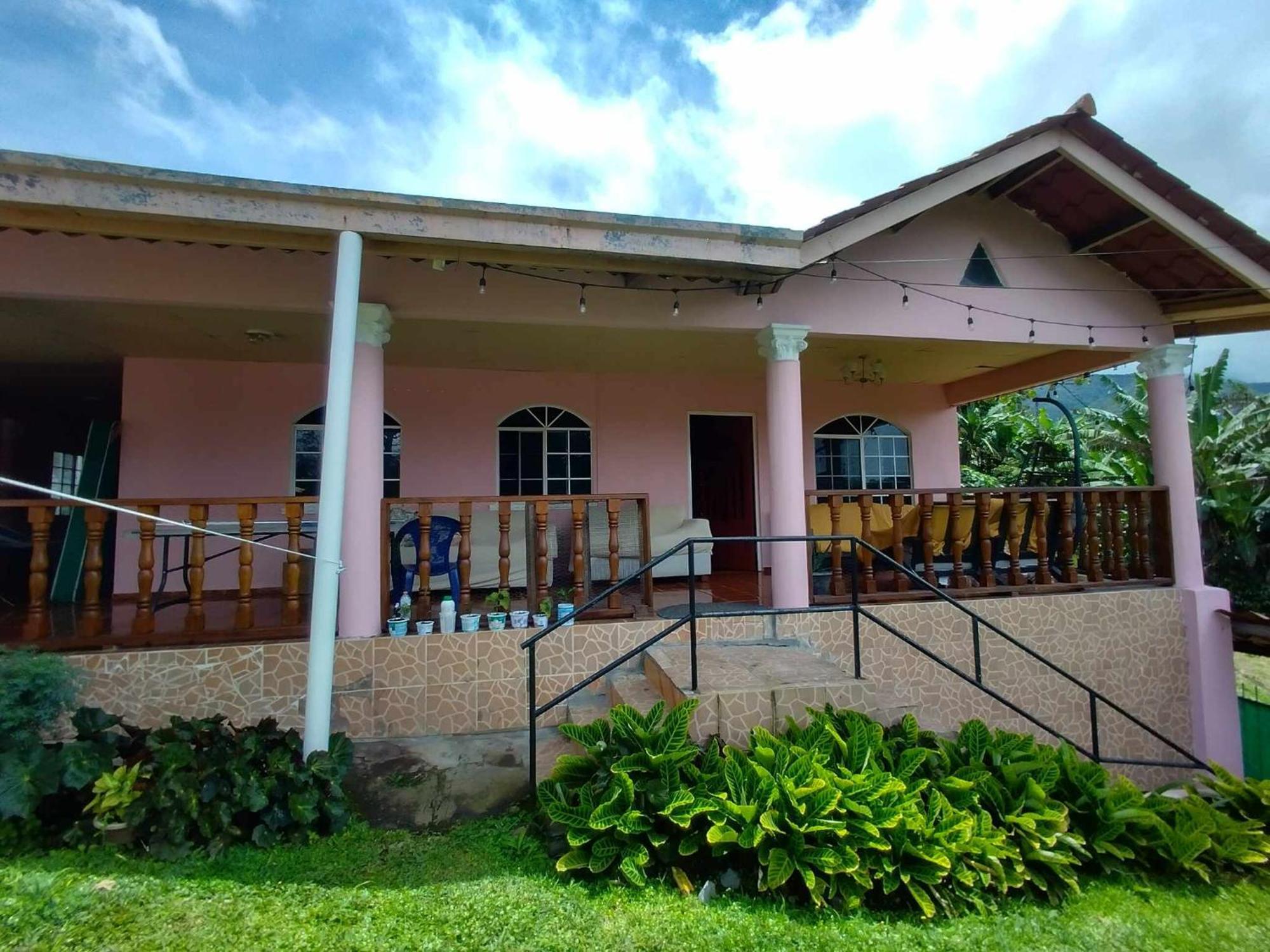 بيت شباب Agartha Mountain Retreat بوكيتي المظهر الخارجي الصورة